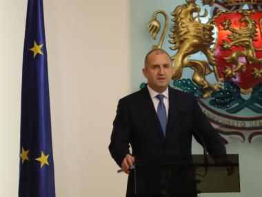 Радев: Кабинетът „Борисов 3“ заложи бомби на служебното правителство