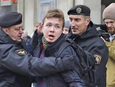 Западът е шокиран от „държавно финансираното похищение“ в Беларус