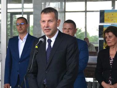 Транспортният министър увери, че няма да бъде губено европейско жп финансиране