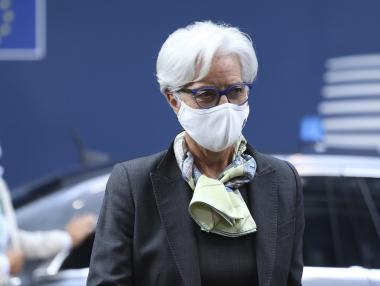 Еврозоната е крехка и стимулите засега остават