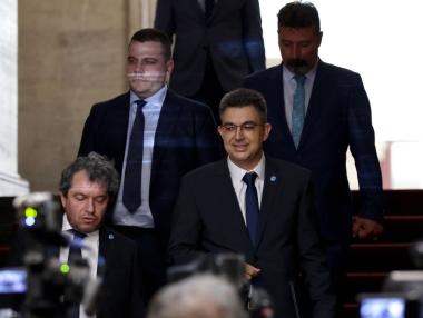 На „Шоуто на Слави“ му остава само БСП