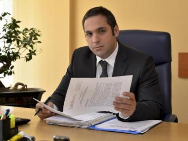 Емил Караниколов не е управлявал добре държавните фирми