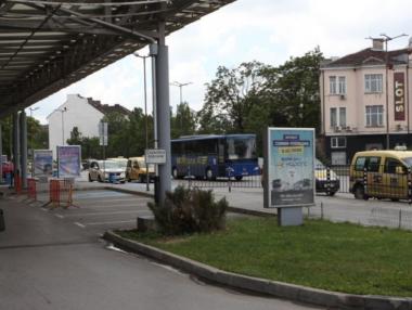 Автобусният бранш заплашва да спре превозите в цялата страна