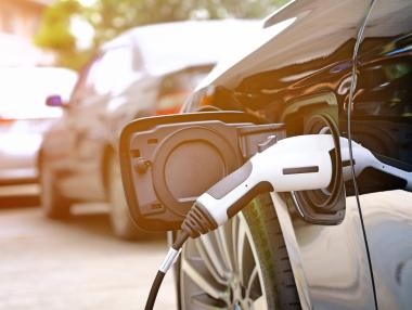 С рекордния 269% ръст България излезе начело в ЕС по закупени е-коли