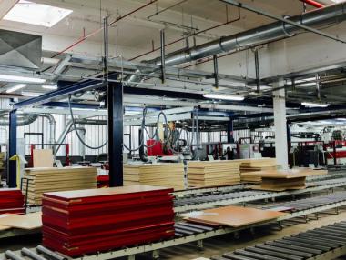 Италия минава между капките в хаоса с доставките