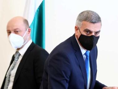 Служебният кабинет изтегли нов и скъп 500-милионен заем
