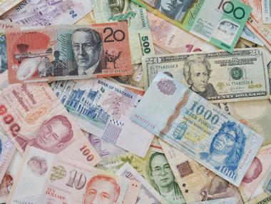 Ефектът Омикрон: Силна волатилност очаква валутните пазари