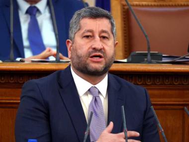 „Демократична България“ не отстъпва в спора за вдигането на максималния осигурителен праг