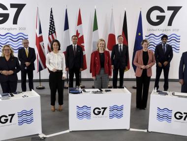 Г-7 предупреди Русия за тежки последици, ако нападне Украйна