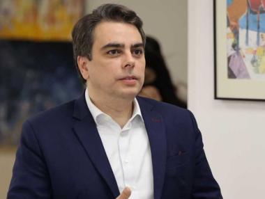 Асен Василев е отстъпил за максималния осигурителен доход