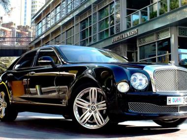 Богатите нямат какво да правят парите си и купуват скъпи коли