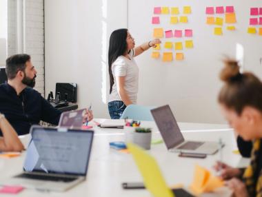 Половин милион души ще бъдат обучавани на дигитални умения