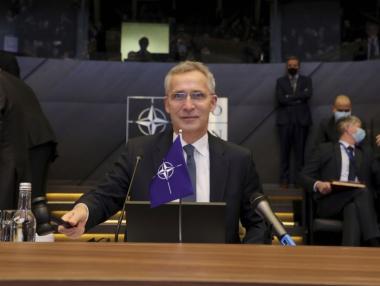 НАТО очаква Русия да си измисли претекст за инвазия в Украйна