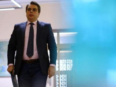 Василев очаква шокова инфлация, ако избухне война в Украйна