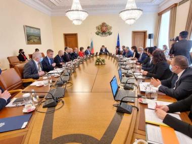 Българските пенсионери ще получат добавка от 70 лв. за Великден