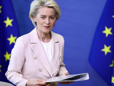 ЕК иска да спре руските горива с план за €195 млрд.