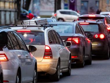 Пазарът крещи на правителствата да спрат с отстъпките за горивата