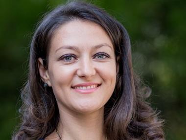 Българите спасяват парите си в имоти