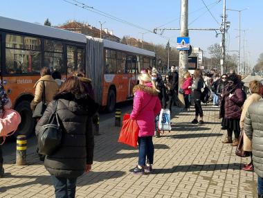 Пари срещу съкращения: Правителството за градския транспорт в София