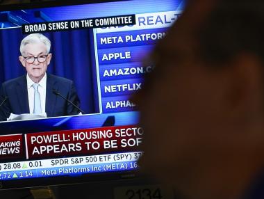 Време е инвеститорите да спрат битката си с Фед