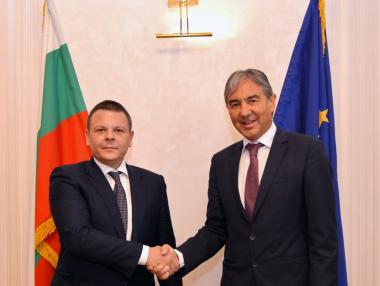 Алексиев ще подготви поръчките за нови вагони и локомотиви