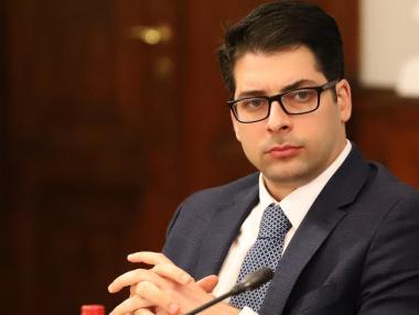 „Вместо 22 е приет 1 закон“: Първите €1.3 млрд. по ПВУ се чакат около ноември