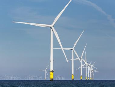 Най-големият офшорен вятърен парк в света вече работи на 100%