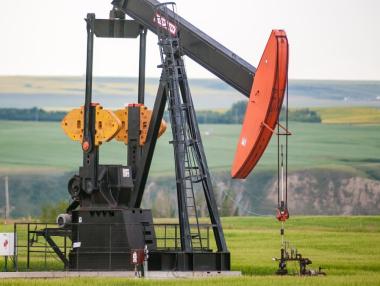 Г-7 одобри въвеждането на ценови таван на руския петрол