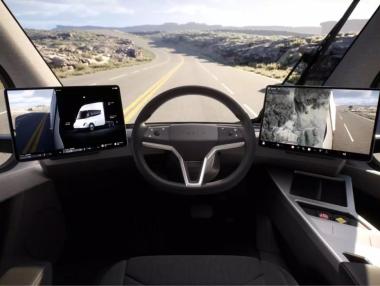 Tesla започва да произвежда е-камионите Semi