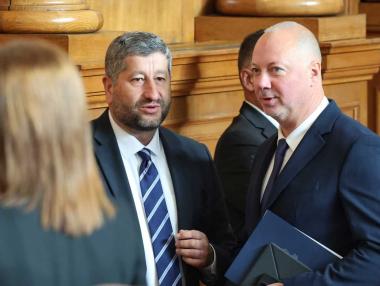 ГЕРБ може да подели с ПП председателското място в парламента