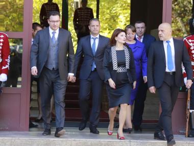 ГЕРБ при президента: Кабинет под въпрос и „Red Bull за икономиката“