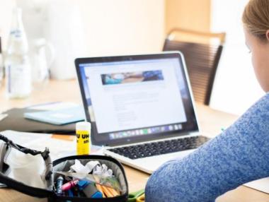 „Без аналог“: Как се случи внезапната дигитализация на българското образование