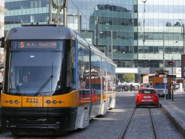 Със закъсние от 6 месеца: Трамвай №5 отново ще върви до „Бъкстон“