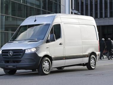 Mercedes строи завод за електрически ванове в Полша