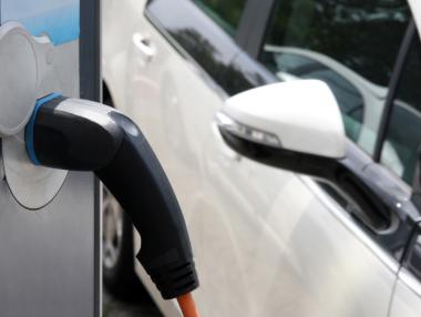 БТА получава 3 млн. лв. за електромобили