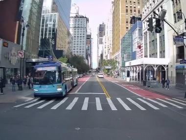 Как автономен влак-автобус може да трансформира градския транспорт (видео)