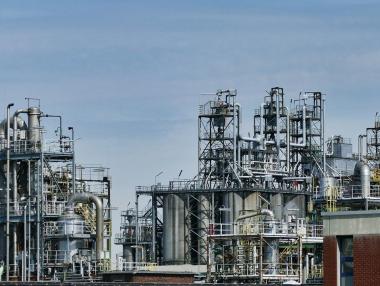 Саудитска Арабия вдига цената на петрола за Европа и Азия