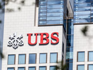 UBS обеща на инвеститорите, че поглъщането на Credit Suisse ще се изплати