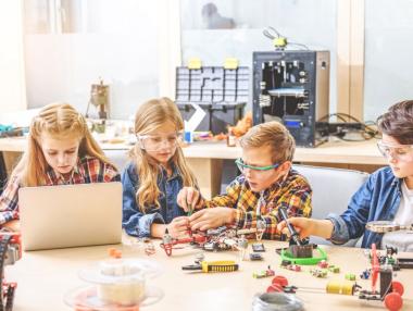 Училищата у нас вече могат да кандидатстват за изграждане на STEM кабинети