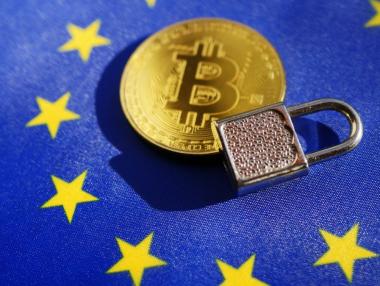 Европарламентът одобри първите в света регулации на криптовалутите