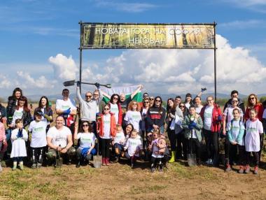 Екипът на Пощенска банка се включи в Международния ден на Земята