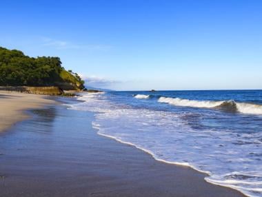 „Миниатюрно царство“: Островът, който се продава на цената на апартамент в София