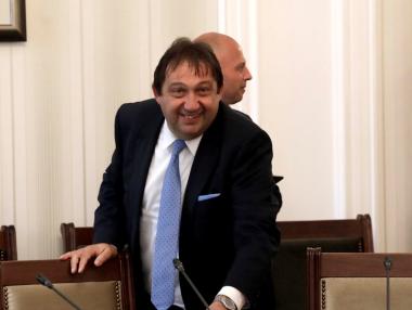Шишков оправда с ОВОС-а тайното подписване на договорите за „Струма“ през Кресна