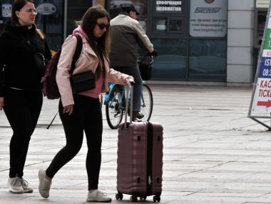 България продължава да изостава от Румъния по стандарт на живот