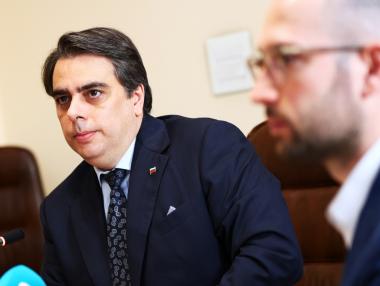 Бюджет '23 мина – остават въпросите за Бюджет '24 (и отвъд)