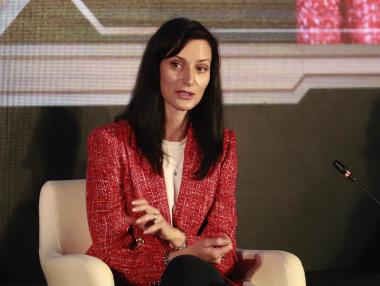 „С право на социални помощи“: Правителството вдига парите на дипломатите