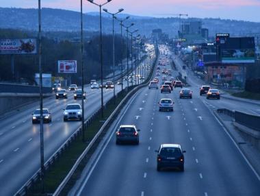 Полша опитва да отмени пълната забрана на бензинови и дизелови коли в ЕС