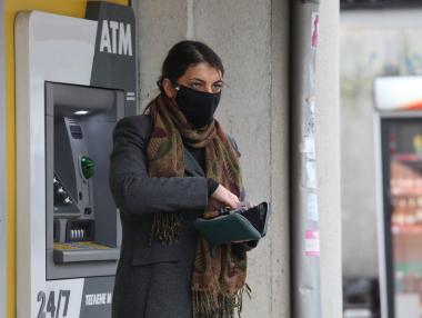 Банките в България затягат условията за отпускане на кредити