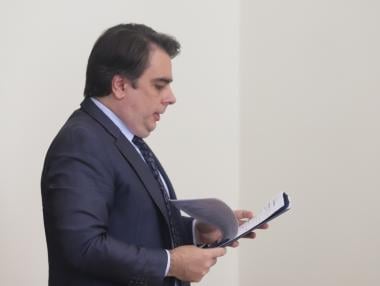 Само за месец се стопи 450 млн. лв. излишък и бюджетът излезе на дефицит