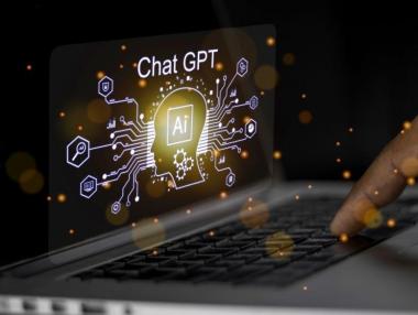 ChatGPT губи трафик за пореден месец